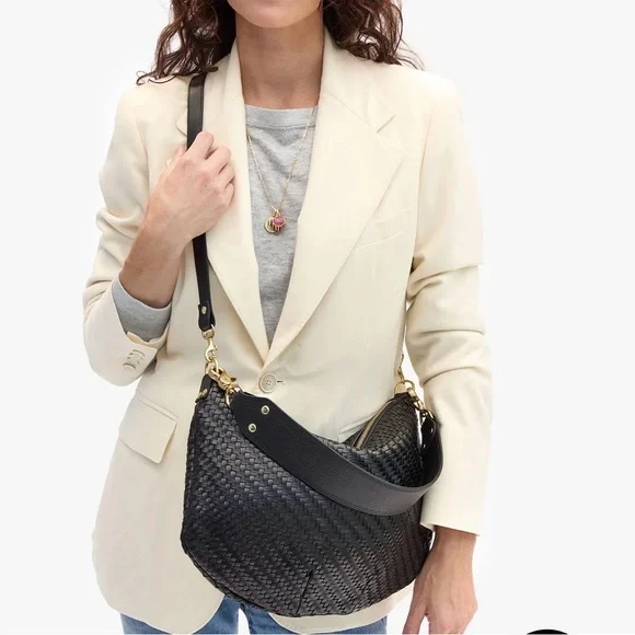 Clare V. Moyen Messenger - Picture 9 of 10